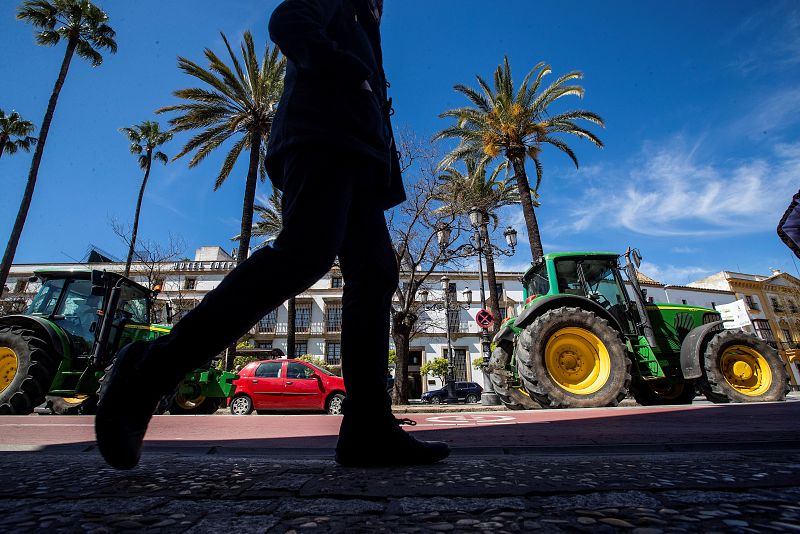 Las mañanas de RNE con Íñigo Alfonso - Las organizaciones agrarias, contra la nueva PAC : "Perjudica a los que más lo necesitan"  - Escuchar ahora