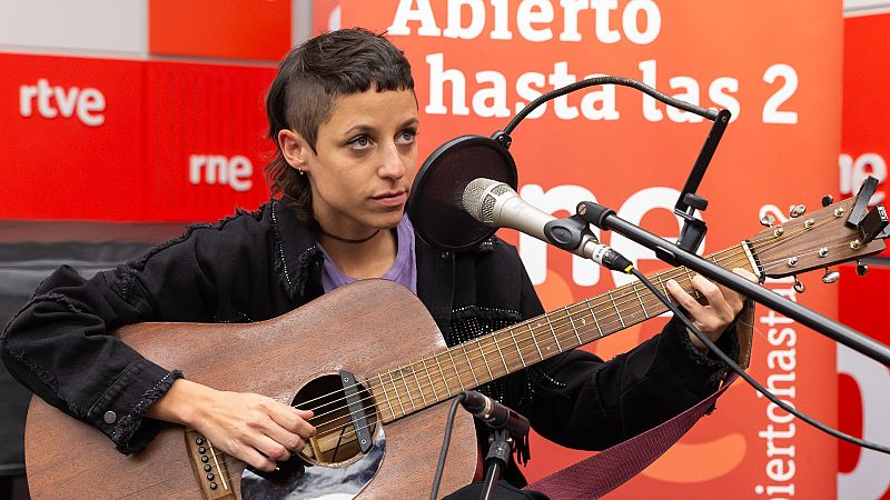 Abierto hasta las 2 - Travis Birds - La costa de los mosquitos - un viaje al mundo del subconsciente, a nuestra parte más animal - 11/04/21 - Escuchar ahora