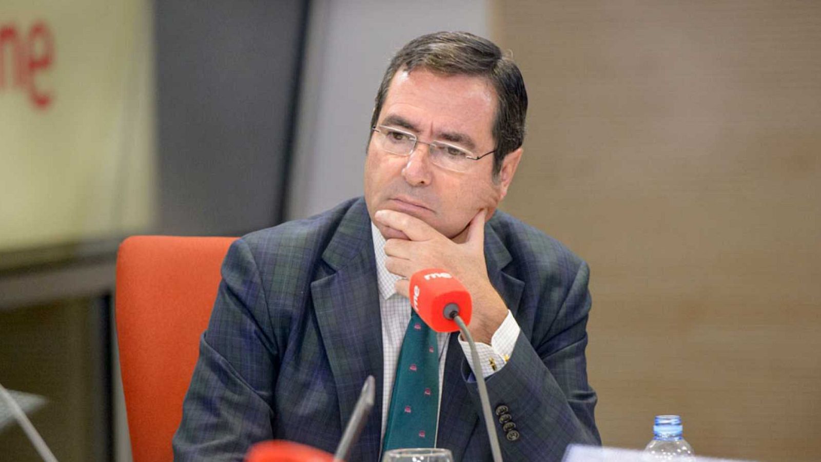 24 horas - Garamendi, CEOE: "Si el objetivo es que la gente se jubile a los 68 años que nos los digan ya" - Escuchar ahora