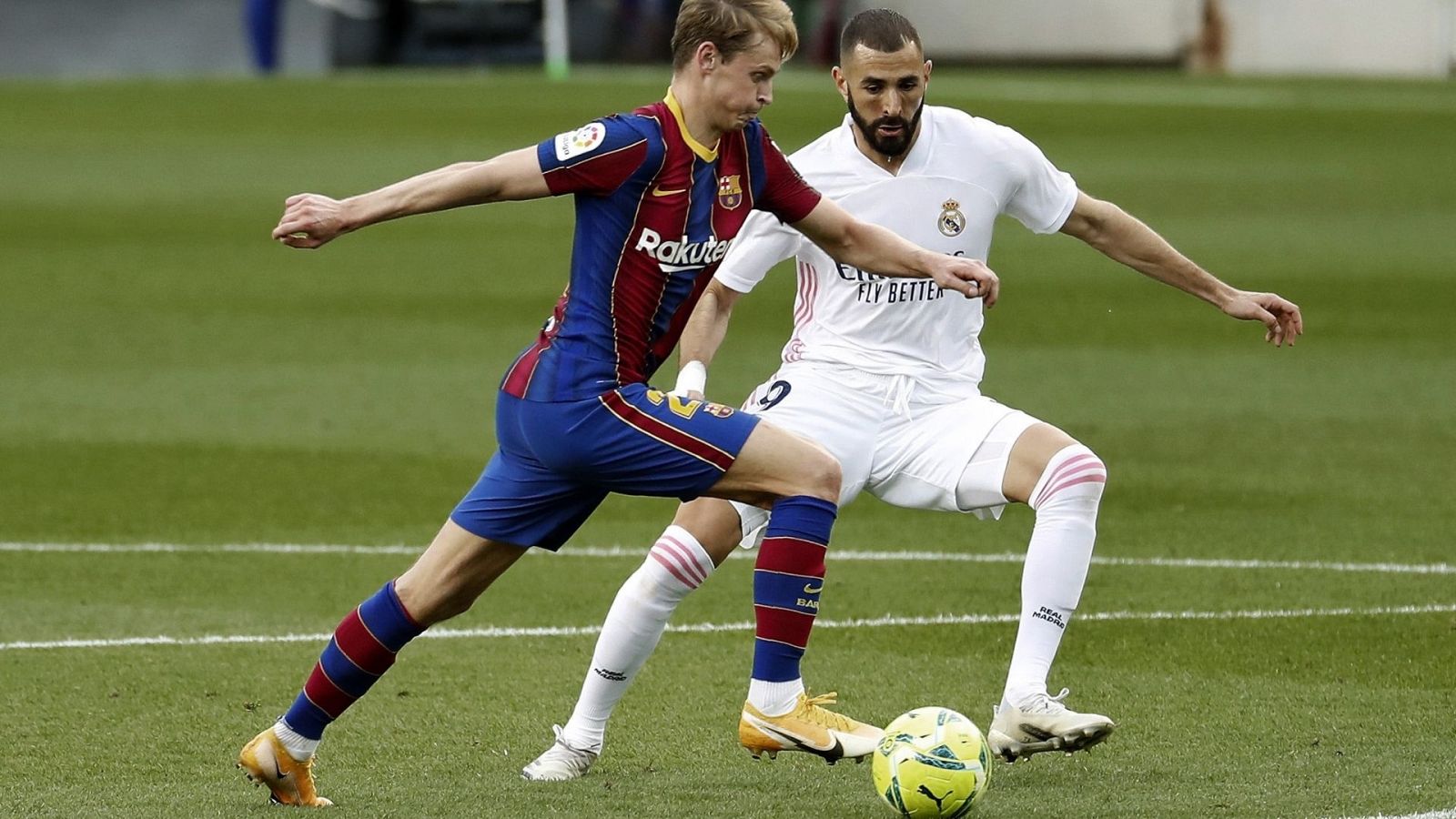 14 horas - ¿Qué va a ocurrir con los clubes de la Superliga? - Escuchar ahora