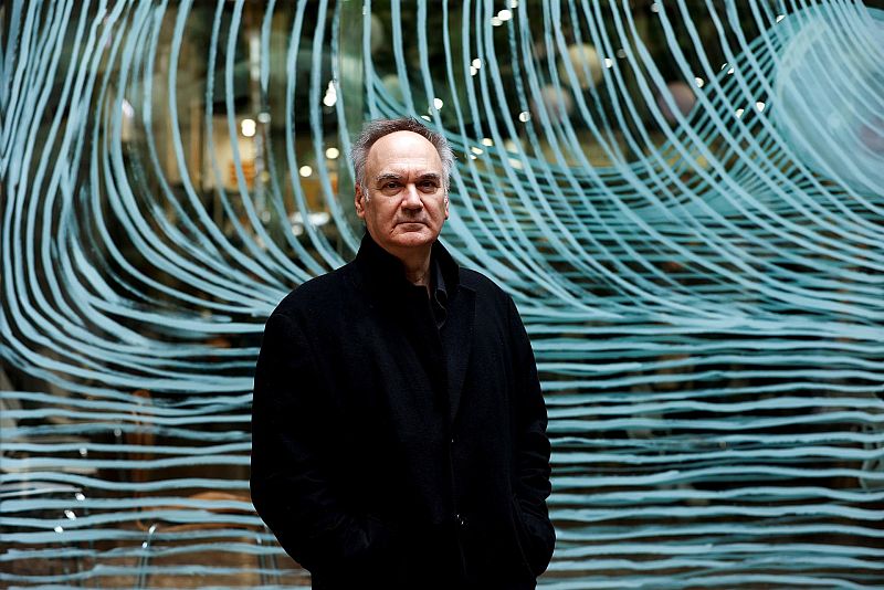 Las Mañanas de RNE con Pepa Fernández -  'La anomalía', la nueva novela de Hervé Le Tellier - Escuchar ahora