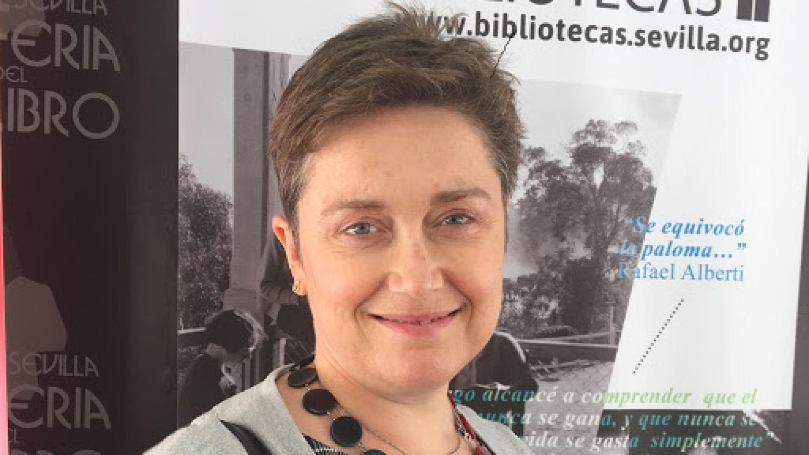 Nuria Capdevila-Argüelles - 'Elena Fortún' - escuchar ahora