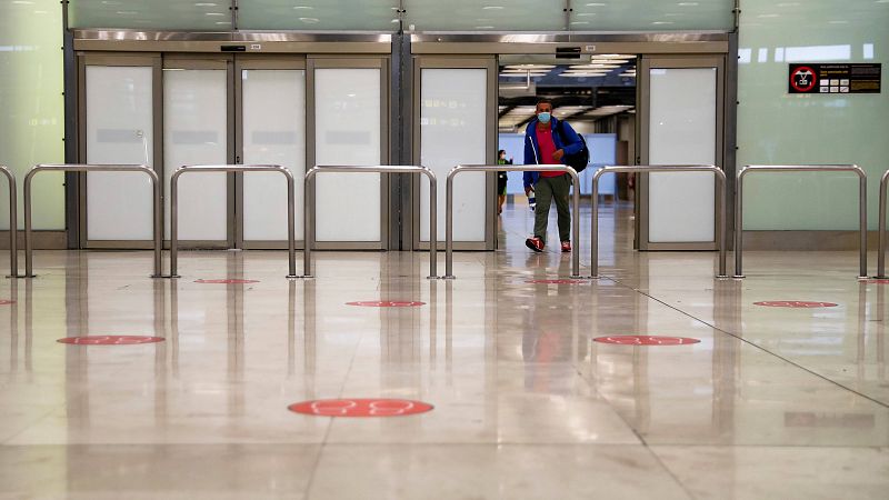 14 horas - El sector turístico pide que se pueda viajar a España desde el extranjero de forma inmediata - Escuchar ahora