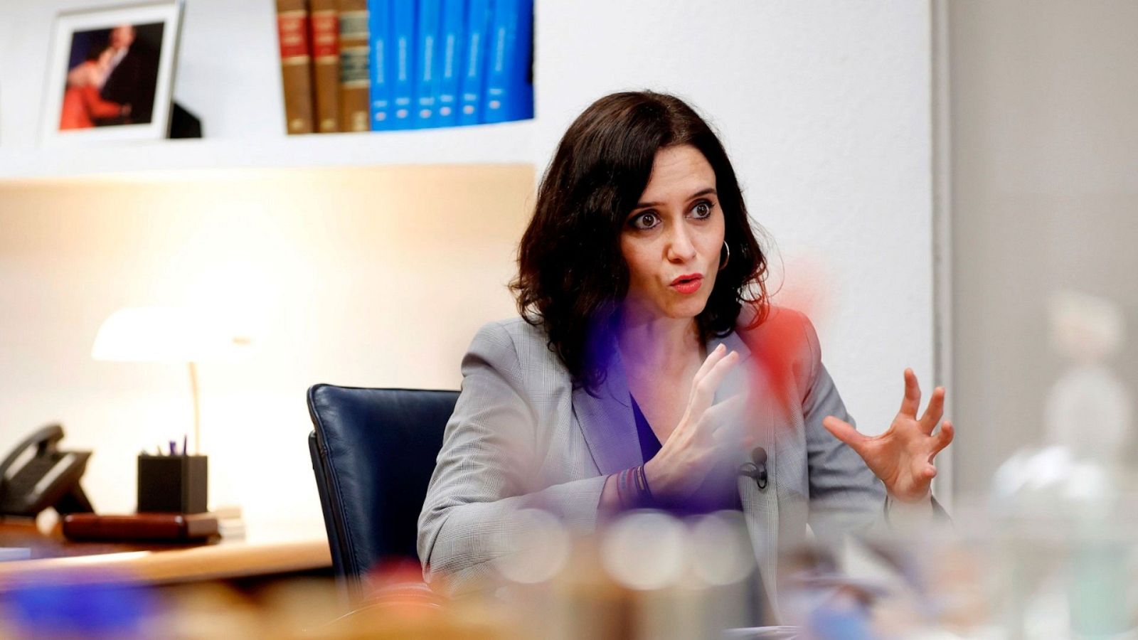 Las mañanas de RNE con Íñigo Alfonso - Isabel Díaz Ayuso, PP: "Yo no hago cordones contra nadie y no pactaré con el desastre, que es el PSOE" - Escuchar ahora