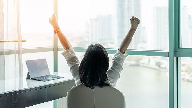 Más cerca - Autoempleo para mujeres con problemas de inserción laboral - Escuchar ahora