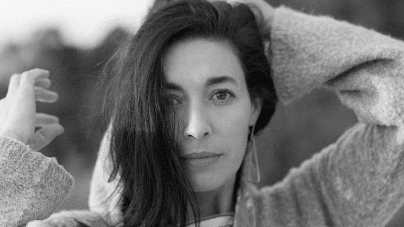 Libros de arena en Radio 5 - Fernanda Trías y 'Mugre rosa' - 05/05/21