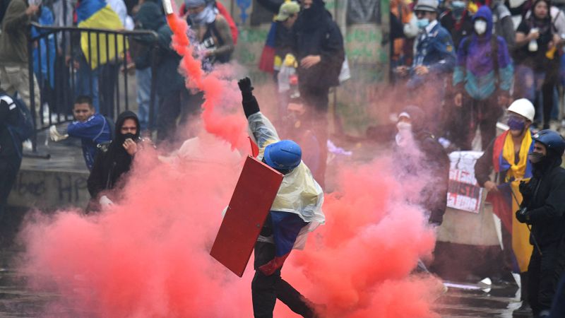 14 horas - Protestas en Colombia: las ONG denuncian que hay 40 manifestantes muertos