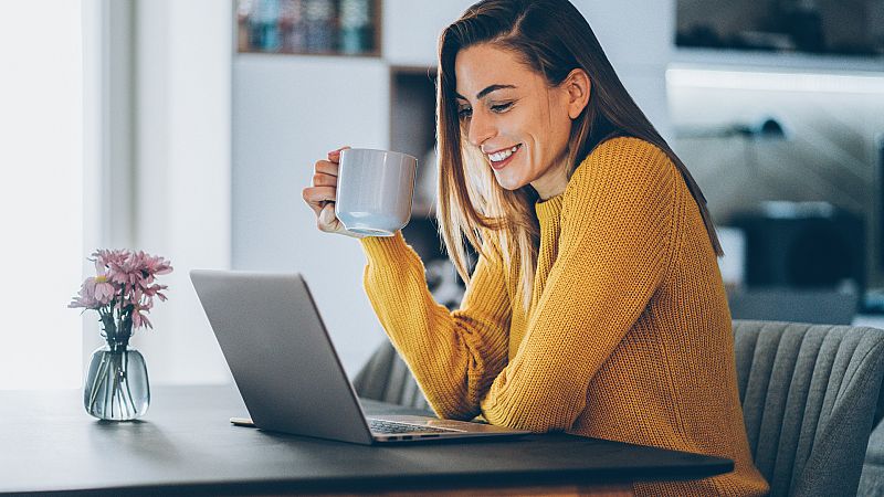 Más cerca - Mamis digitales - Escuchar ahora