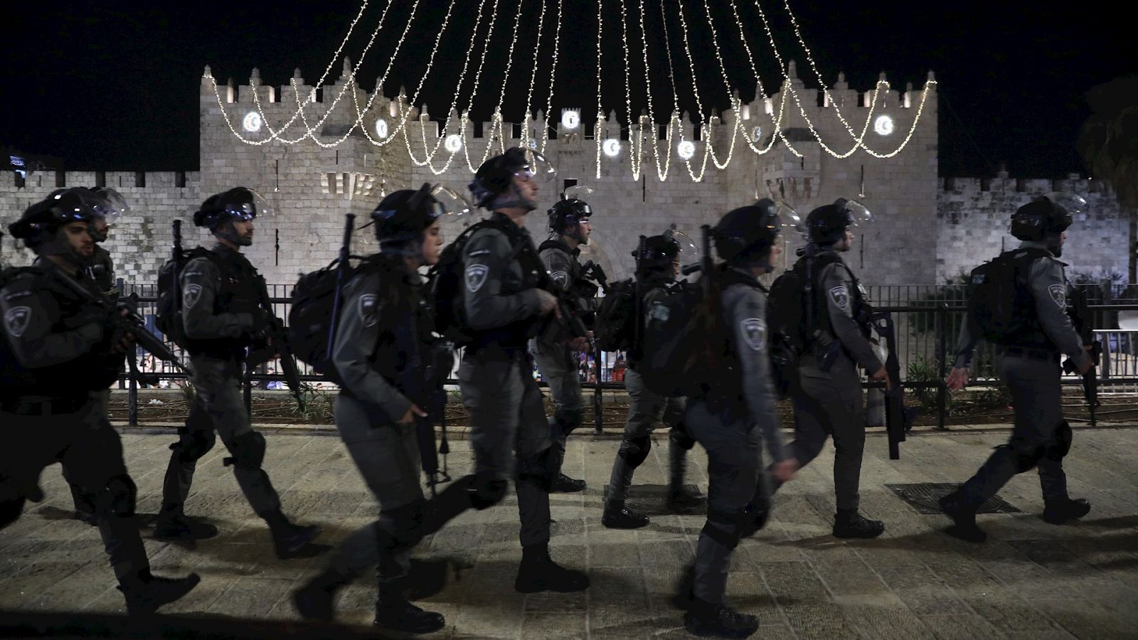 14 horas Fin de Semana - Más de 200 heridos en una nueva jornada de protestas en Jerusalén - Escuchar ahora