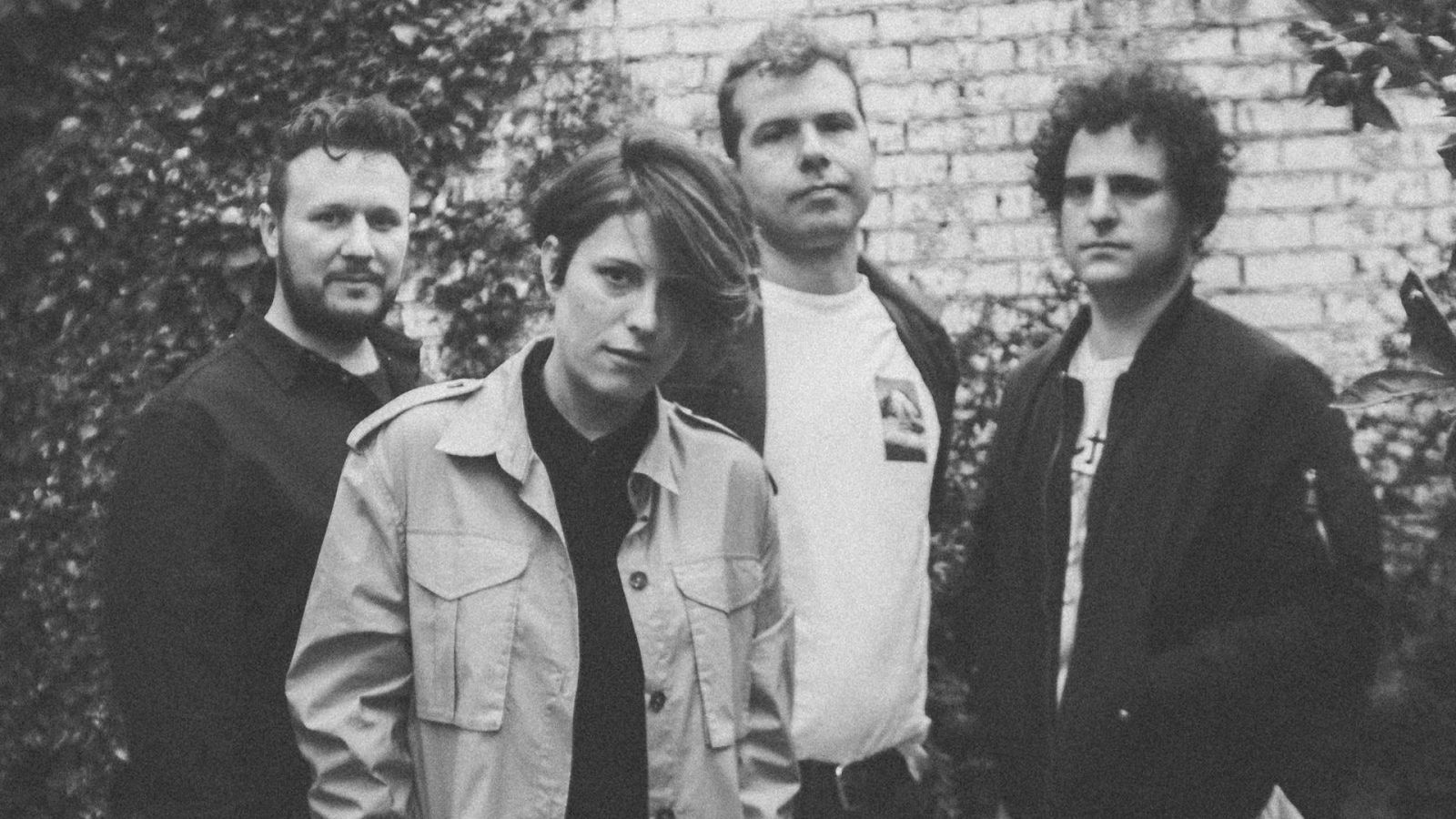 Siglo 21 - Triángulo de Amor Bizarro por Sr. Chinarro - 13/05/21 - escuchar ahora