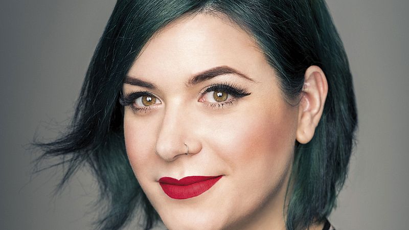 Libros de arena en Radio 5 - Elisabet Benavent y 'El arte de engañar al karma' - 02/06/21