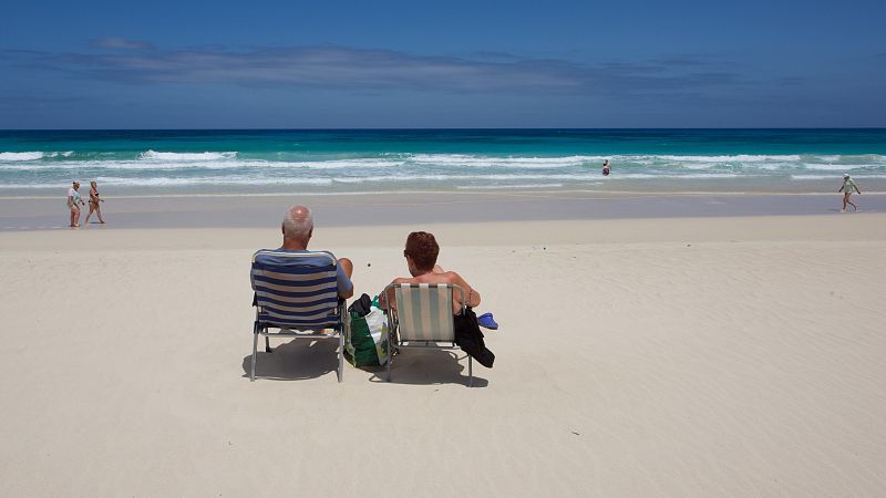 Las mañanas de RNE con Íñigo Alfonso - Patronal turística de Canarias: "El sistema de semáforos del Reino Unido hace imposible la recuperación" - Escuchar ahora