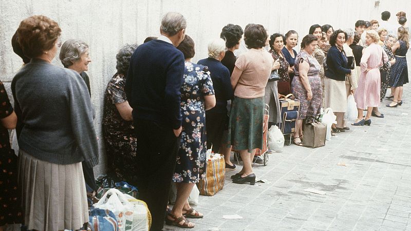 Juan Antonio García, Ministro de Comercio, comparece tras la intoxicación masiva por aceite de colza | Escuchar