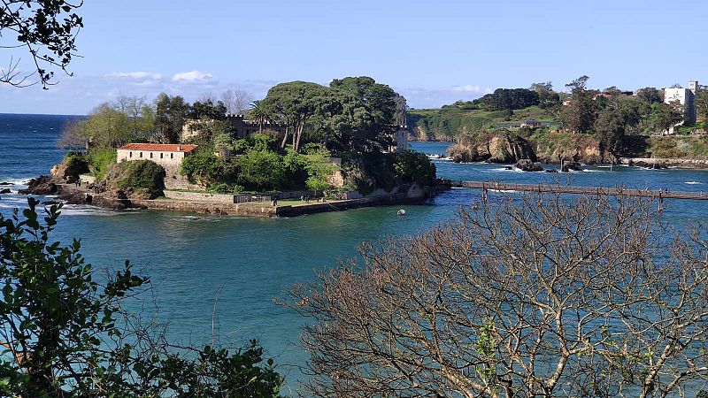 O expolio que borrou a Emilia Pardo Bazán  do Castelo de Santa Cruz - Galicia Informativos | Escuchar