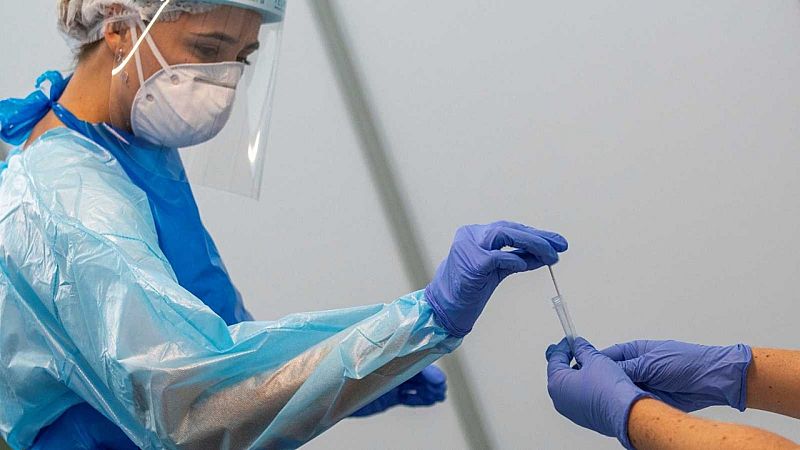 Las mañanas de RNE con Íñigo Alfonso / Un estudio demuestra que las vacunas no agravaron los síntomas de los pacientes con COVID persistente