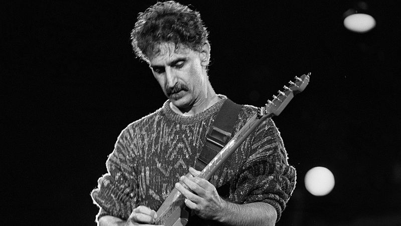 Las mañanas de RNE con Íñigo Alfonso - La moderna | El gran 'freak' - Escuchar ahora