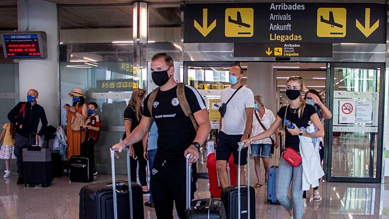 24 horas - El sector turístico en Baleares, cauto y esperanzado, aguarda a los británicos - Escuchar ahora