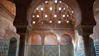 14 Horas - Alimentar bacterias para proteger joyas arquitect�nicas - Escuchar ahora