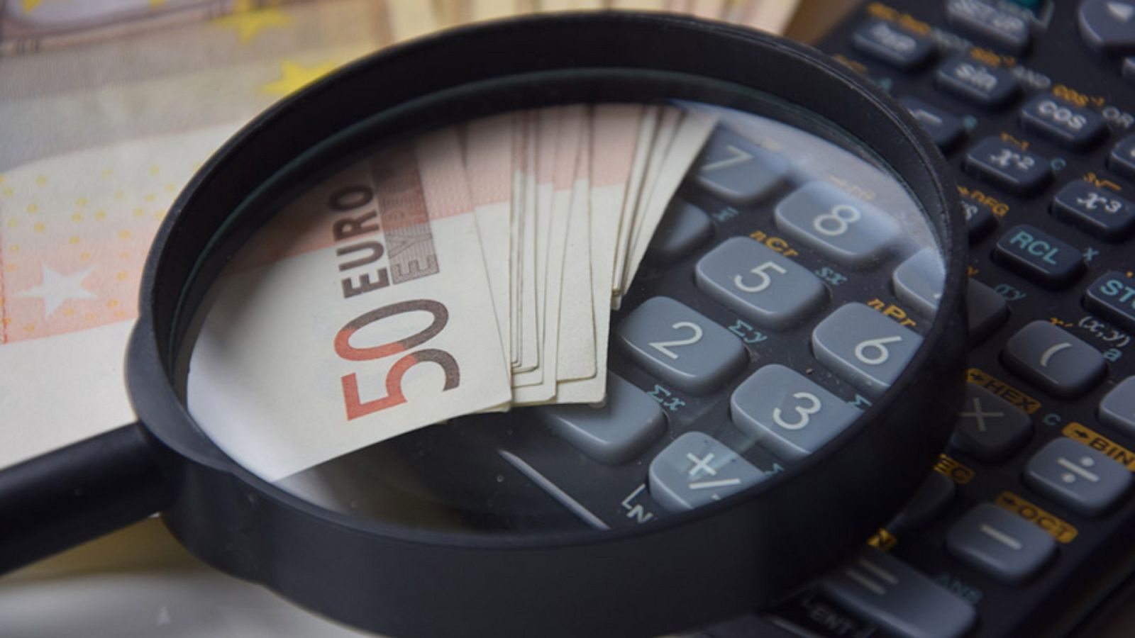 El gallo que no cesa - Blanqueo de capitales, un delito altamente lucrativo - Escuchar ahora