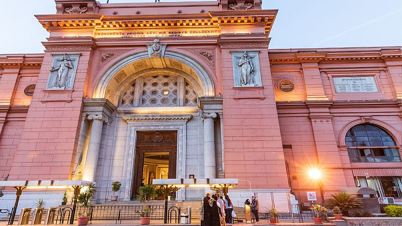 La vuelta al mundo con Miquel Silvestre - Visita al Museo Egipcio de El Cairo - 01/07/21