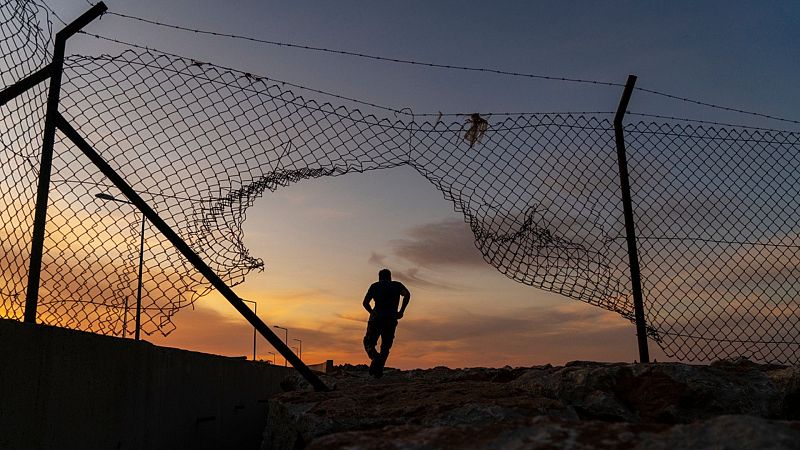 14 Horas Fin de Semana - Los abusos en el país de origen, una de las causas de la migración infantil según Save The Children - Escuchar Ahora