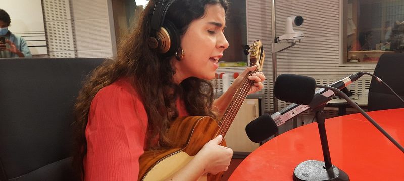 Como lo oyes - Sharon Corr & Silvana Estrada - 06/07/21 -  escuchar ahora