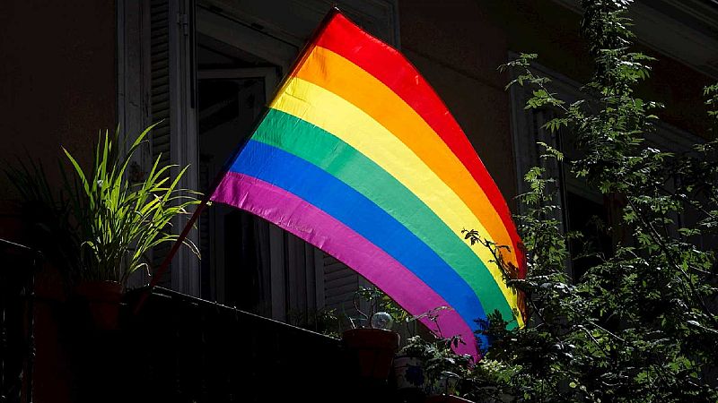 24 horas - El colectivo LGTBI asiste con "miedo" a la legislación homófoba de países de Europa del este