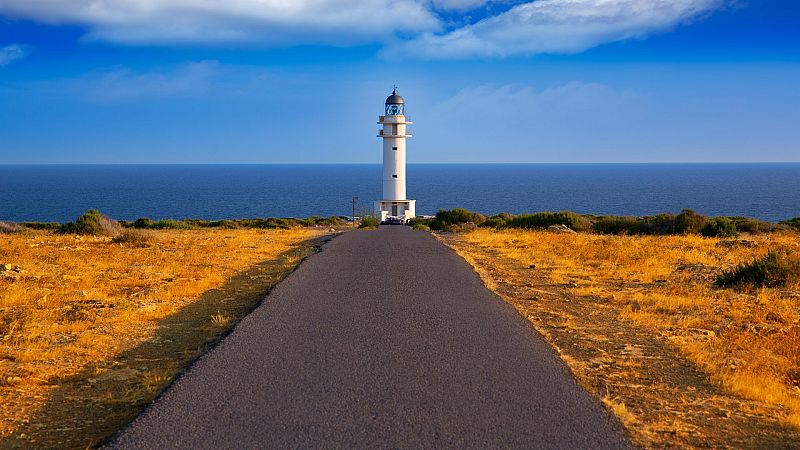 Nómadas - Formentera, refugio de las esencias - 11/09/21 - escuchar ahora