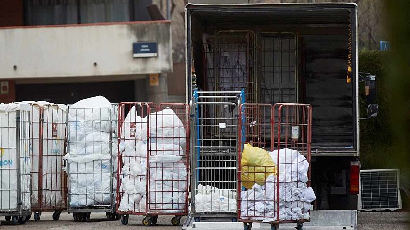 El gallo que no cesa - Begoña Rueda, la poesía de una lavandería de hospital - Escuchar ahora