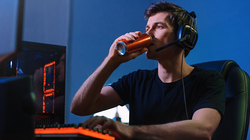 Por tres razones - El 40% de los niños y adolescentes toma 8 cafés al día