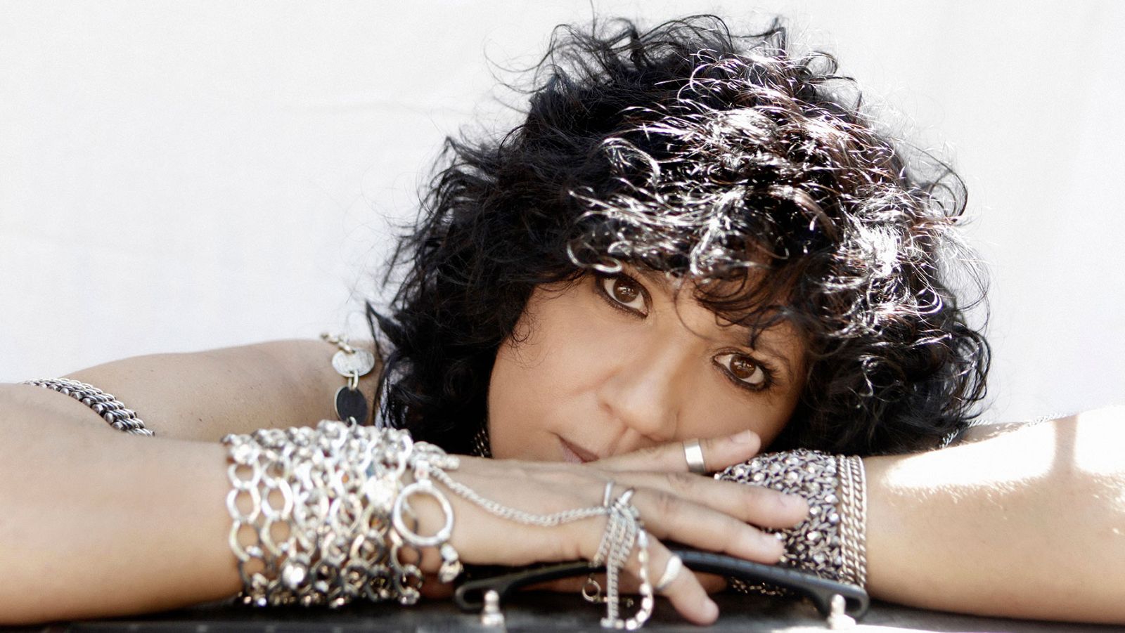 Las mañanas de RNE con Alfredo Menéndez - Así fue cómo Rosana grabó "El talismán" con Rubén Blades - Escuchar ahora