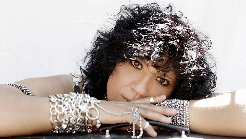 Las mañanas de RNE con Alfredo Menéndez - Así fue cómo Rosana grabó "El talismán" con Rubén Blades - Escuchar ahora