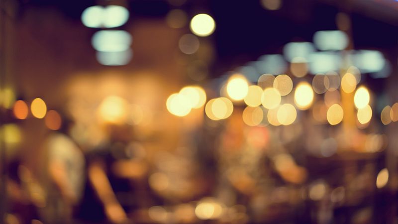 14 horas - La subida de la luz en hostelería y comercio: "No podemos apagar nada"