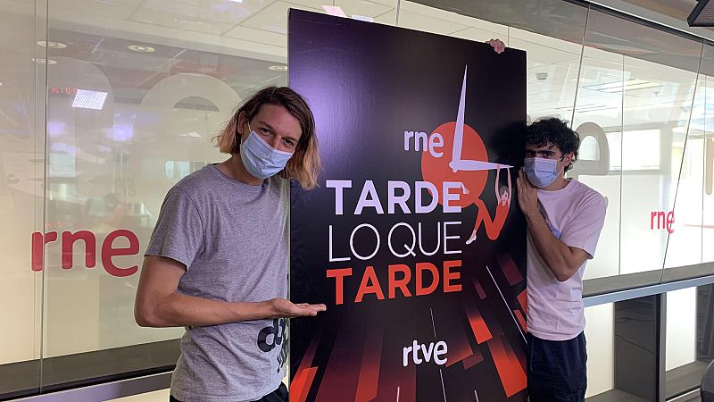 Tarde lo que tarde - Carolina Durante estrena un "10" para Messi - Escuchar ahora