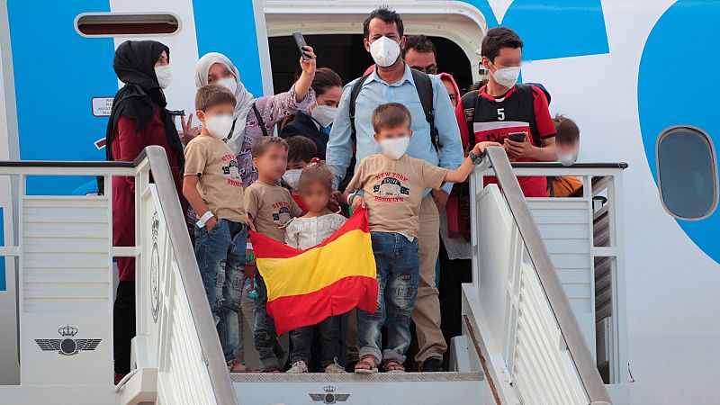 Las mañanas de RNE con Íñigo Alfonso - Capitán Oliva, enfermera en los vuelos Kabul-Dubai: "Hemos hecho lo máximo posible"