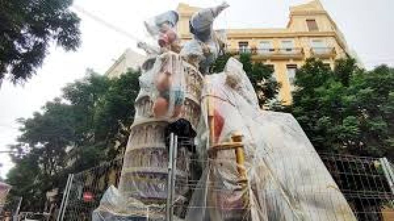 Plantà mirando al cielo fallas 2021 - 01/09/21 - Escuchar ahora