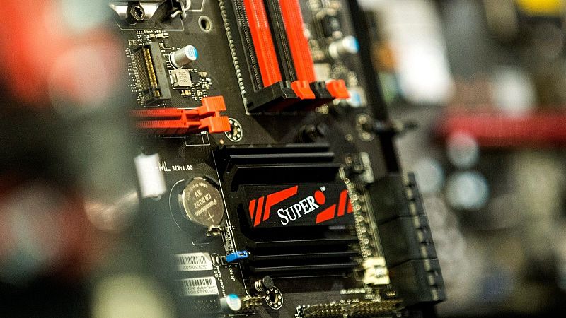 14 horas -  La escasez de microchips ahoga la fabricación de coches