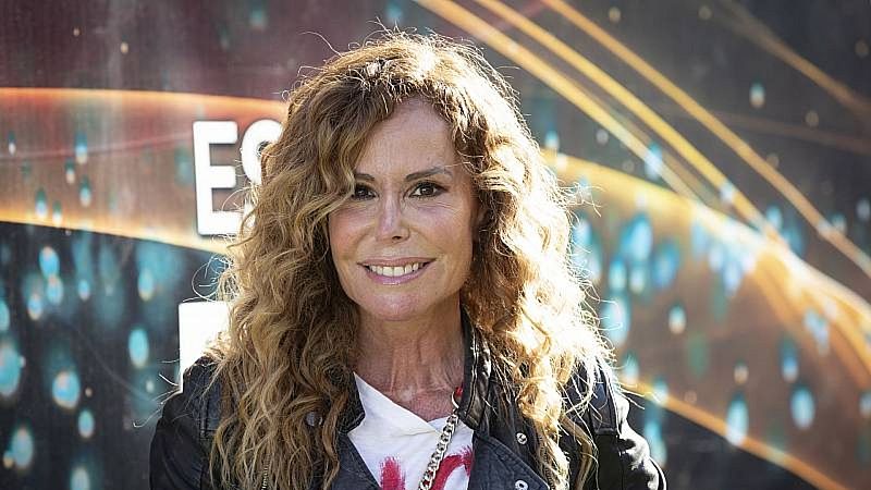 Tarde lo que tarde - No más besos: la función de Lara Dibildos - Escuchar ahora