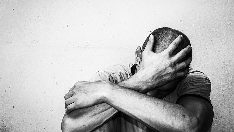 memoria de delfín - El suicidio 3.600 personas fallecen al año en España - escuchar ahora