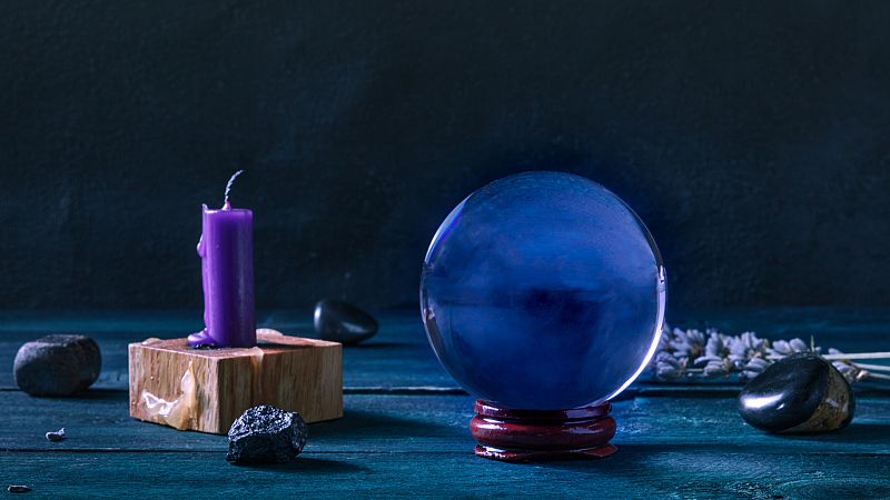 24 horas - Fenómenos paranormales en la Antigua Roma: "Sub Luce Maligna" - Escuchar ahora