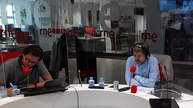 Especiales Informativos - Elecciones Alemania - Los espaoles, los ms 'merkelianos' de Europa - Escuchar ahora