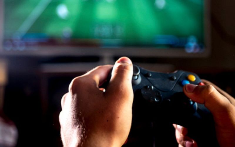 Mamás y papás - Adictos a los videojuegos - 10/10/21 - Escuchar ahora