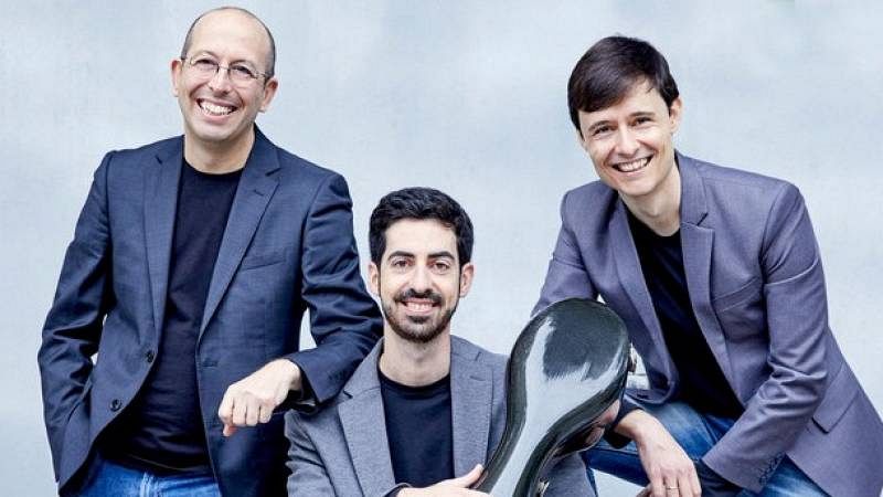 Bustamante, Meseguer y Rosado: Los Mendelssohn - escuchar ahora