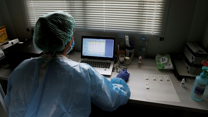 14 horas - La demanda de ayuda psicológica de los médicos se disparó un 60% durante la pandemia - Escuchar ahora