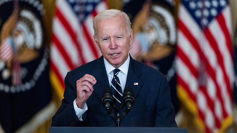 24 horas - Biden rebaja a casi dos billones de euros su plan económico, que califica de "histórico"