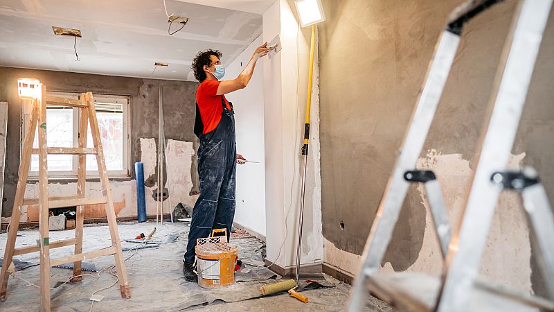 Las mañanas de RNE con Íñigo Alfonso - El desabastecimiento de materiales encarece hasta un 30% las reformas