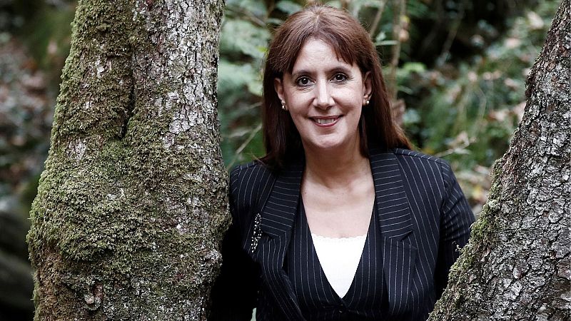 Tarde lo que tarde - Dolores Redondo: "Amaia Salazar llegará a Hollywood con una serie" - Escuchar ahora