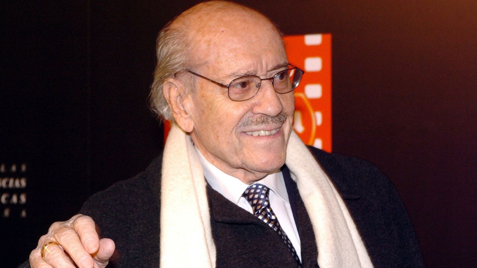 Joyas del archivo sonoro - José Luis López Vázquez repasa su vida en 'Siluetas' - Escuchar ahora