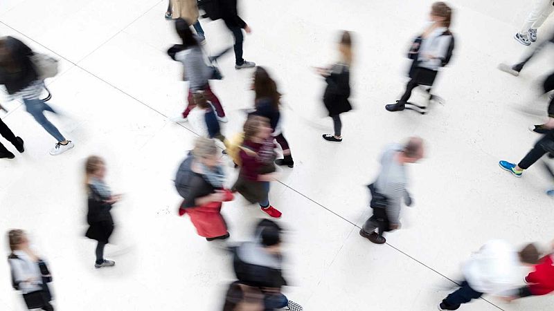 Las mañanas de RNE con Íñigo Alfonso - Gobierno PNV y ERC acuerdan que los interinos que lleven 5 años consecutivos en la misma plaza pasen a ser fijos sin oposición - Escuchar ahora