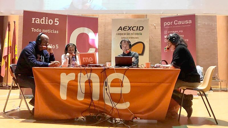 Las Mañanas de RNE con Íñigo Alfonso - Las infinitas historias tras las voces migrantes: "Moverse debe ser un acto voluntario"